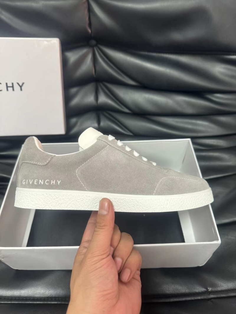 Givenchy Sneakers